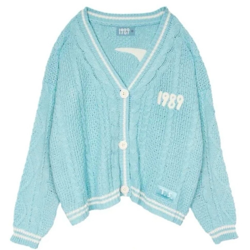 Women's Blue Cable Knit Sweater
